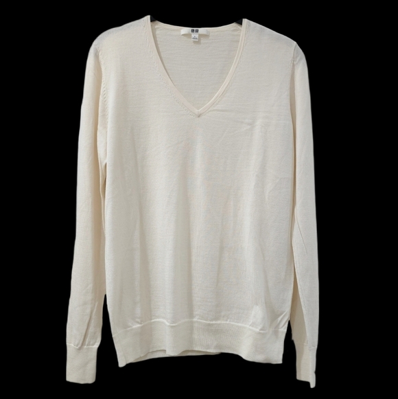 Uniqlo Sweaters - UNIQLO Ladies Cream 100% Soft Wool Long Sleeve V-neck, Sz Large, Elevated Basic